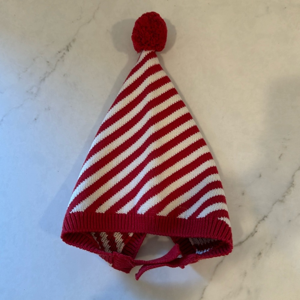Gap Pom-pom stripe hat 12-18 months
